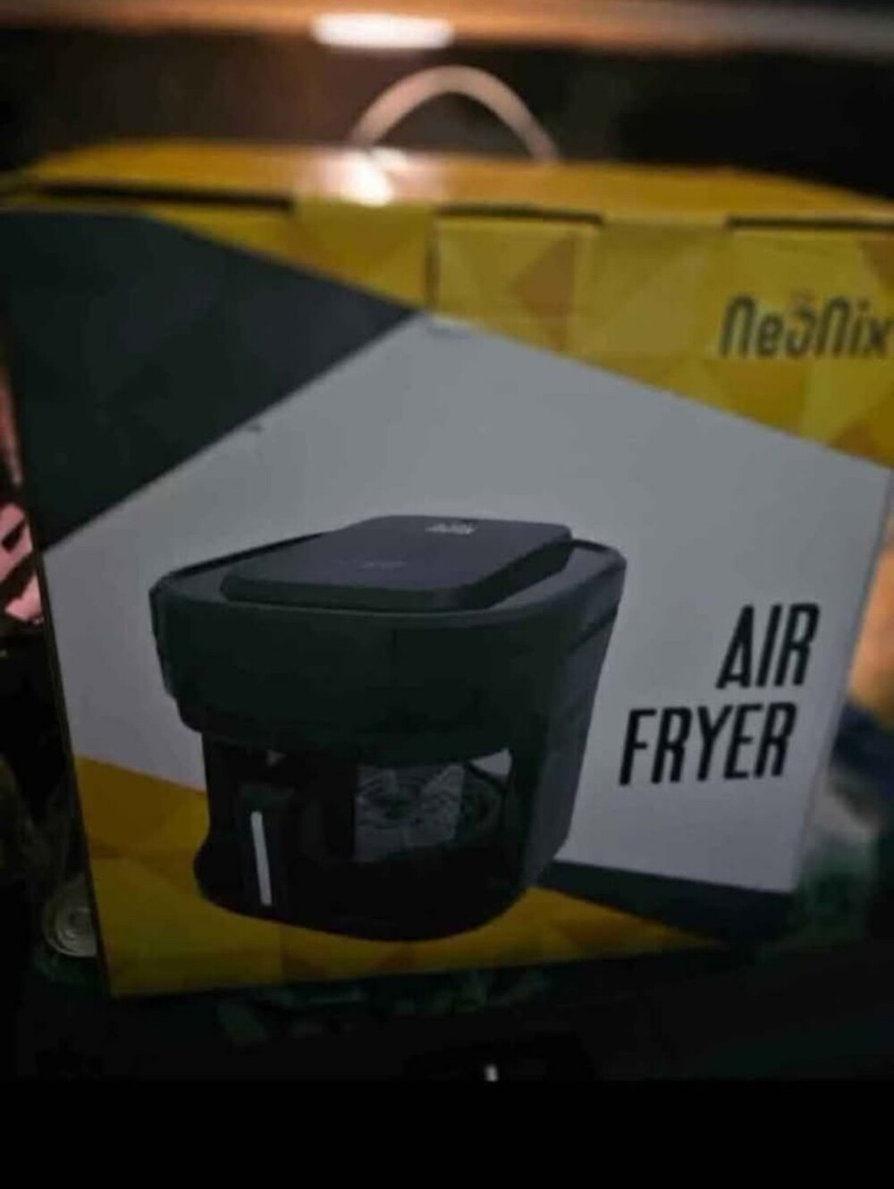 New 5 liter capacity air fryer/LED DISPLAY (120V /1350 POWER)
